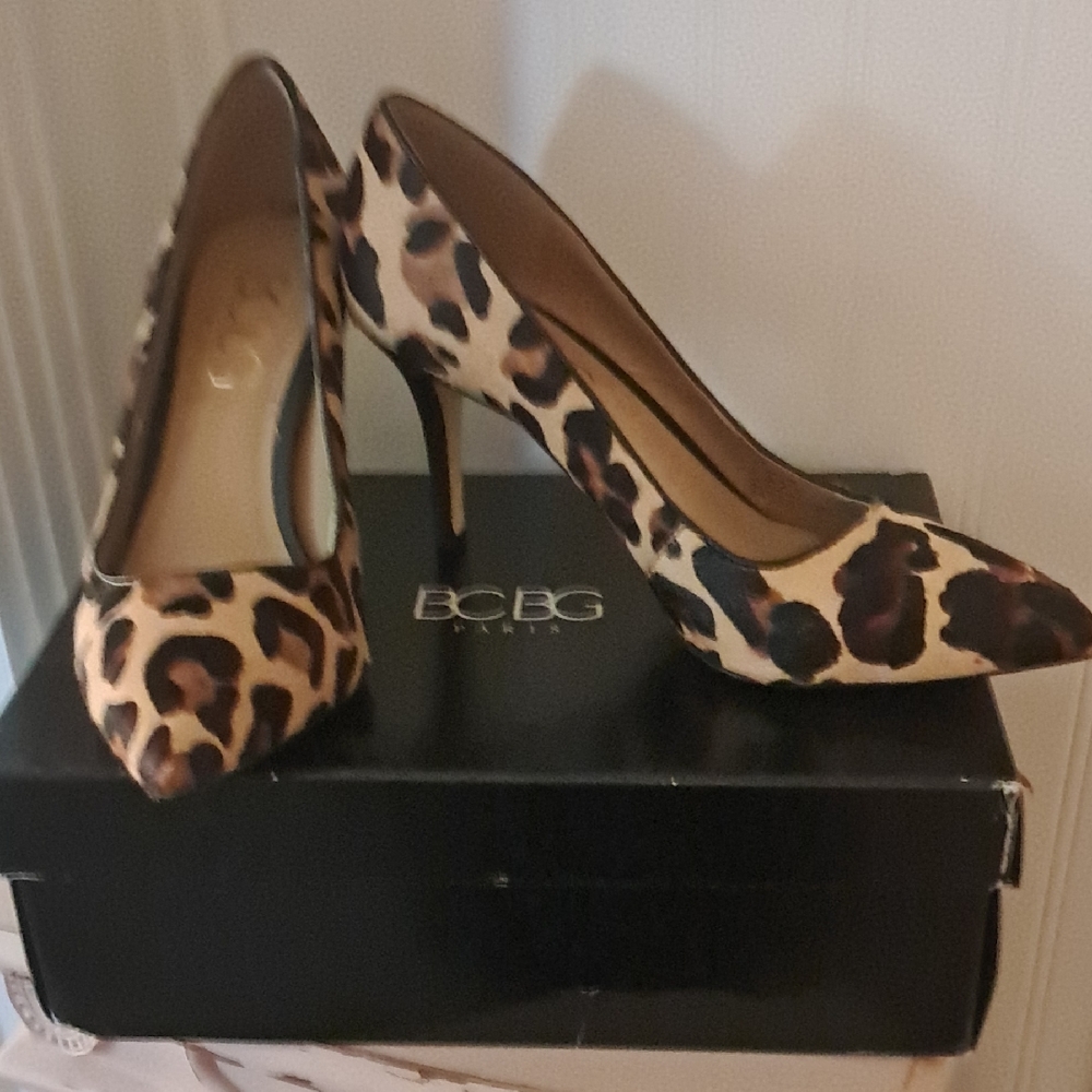 BCBG Leopard Print Heels New Never Worn